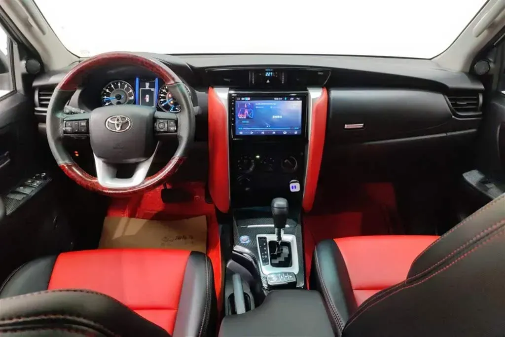 2016 Toyota Fortuner 2.7L 163HP L4 6AT,autocango,china used car exporter,china ev exporter,chinese used car exporter,chinese used ev exporter