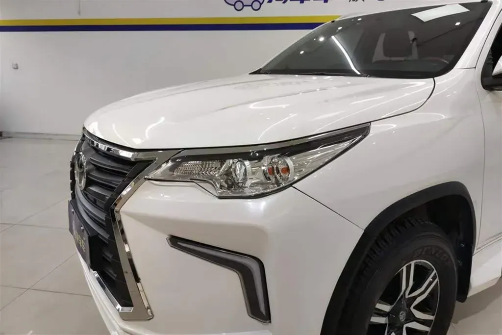 2016 Toyota Fortuner 2.7L 163HP L4 6AT,autocango,china used car exporter,china ev exporter,chinese used car exporter,chinese used ev exporter