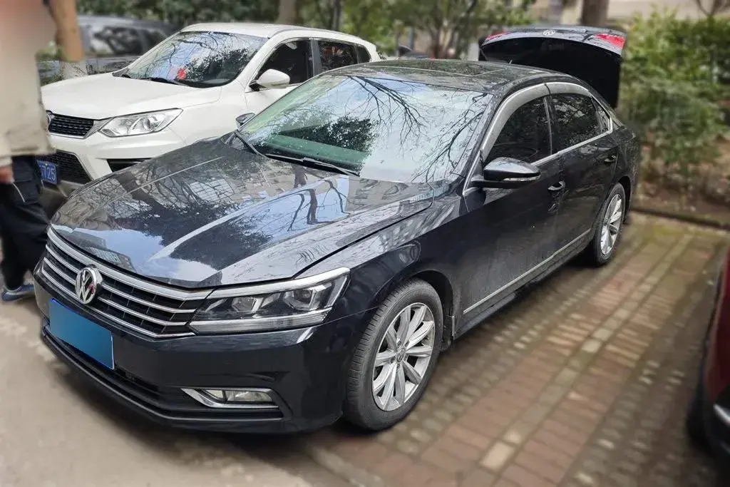 2017 Volkswagen Passat 1.8T 180HP L4 7DCT