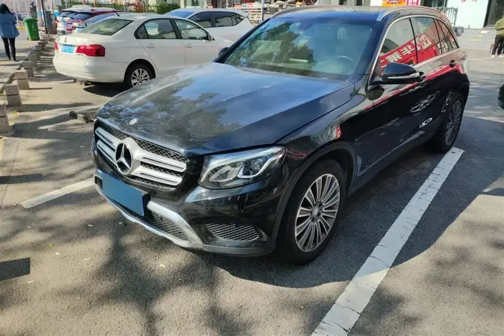 2017 Mercedes-Benz GLC Class 2.0T 184HP L4 9AT