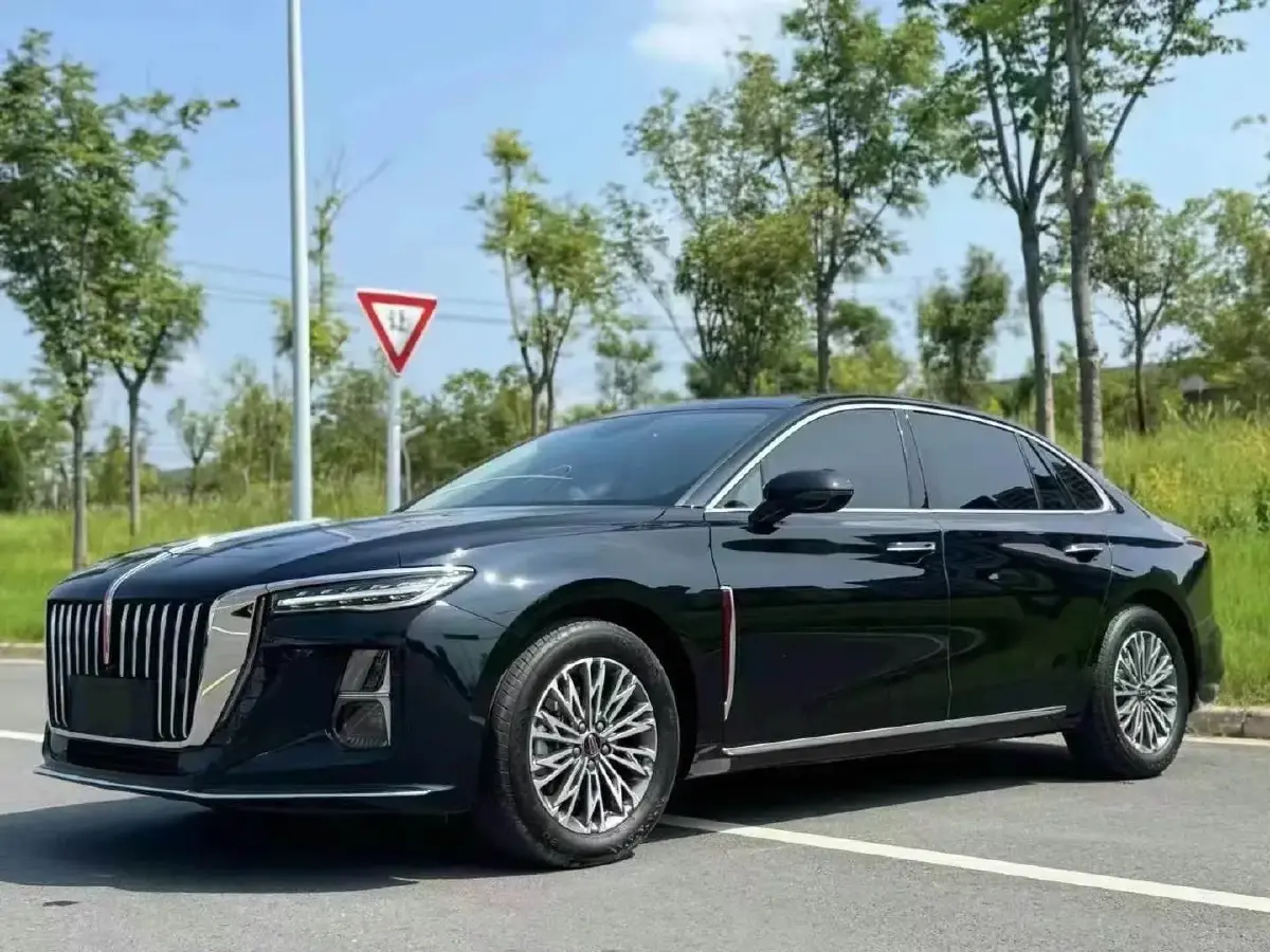 2023 HongQi H5 2.0T 224HP L4 8AT
