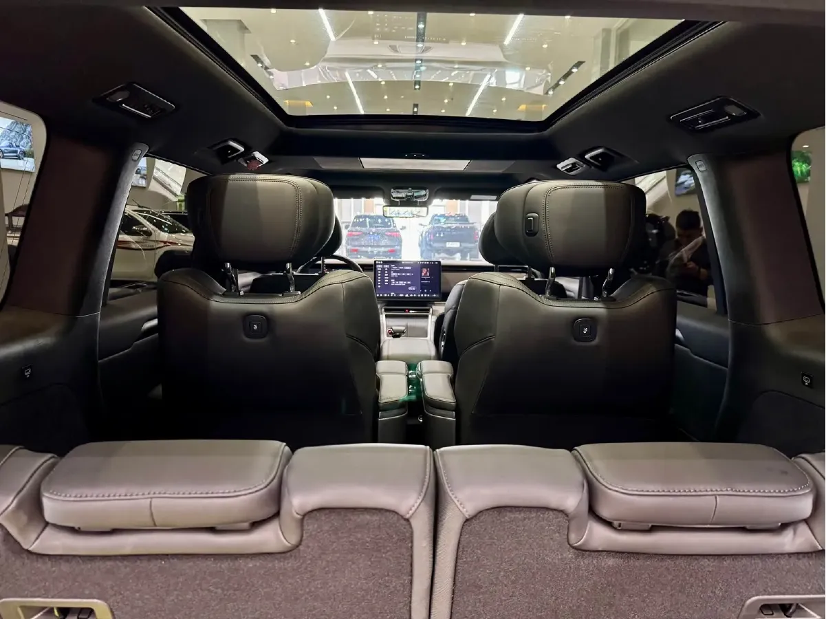 2023 ROX 01 1.5T 152HP L4 REEV 56.01KWH,autocango,china used car exporter,china ev exporter,chinese used car exporter,chinese used ev exporter