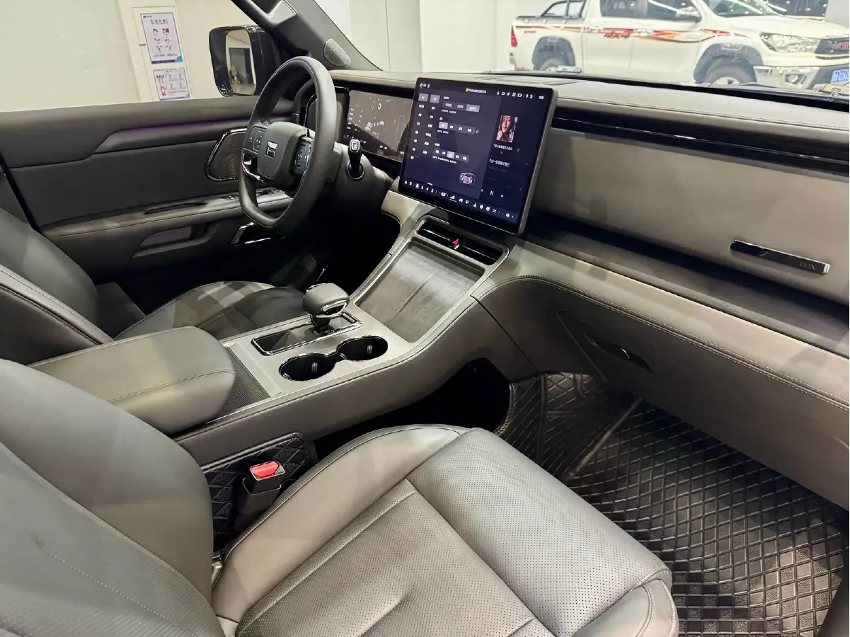 2023 ROX 01 1.5T 152HP L4 REEV 56.01KWH,autocango,china used car exporter,china ev exporter,chinese used car exporter,chinese used ev exporter