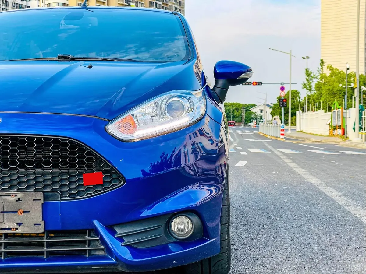 2013 Ford Fiesta 1.6T 182HP L4 6MT,autocango,china used car exporter,china ev exporter,chinese used car exporter,chinese used ev exporter