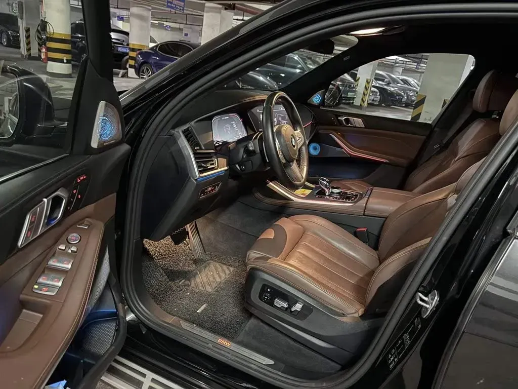 2020 BMW X7 3.0T 340HP L6 8AT,autocango,china used car exporter,china ev exporter,chinese used car exporter,chinese used ev exporter