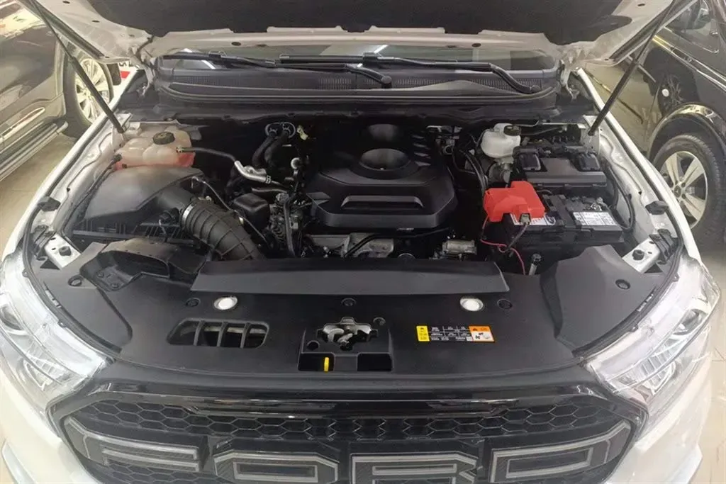 2017 Ford Everest 2.0T 245HP L4 6AT,autocango,china used car exporter,china ev exporter,chinese used car exporter,chinese used ev exporter