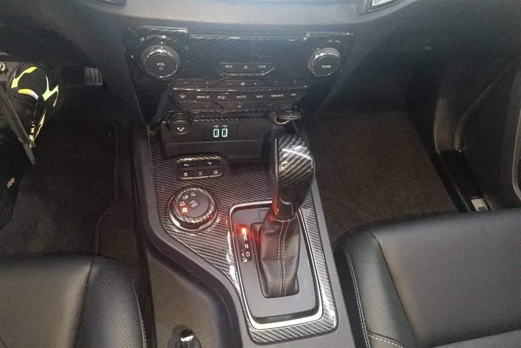 2017 Ford Everest 2.0T 245HP L4 6AT,autocango,china used car exporter,china ev exporter,chinese used car exporter,chinese used ev exporter