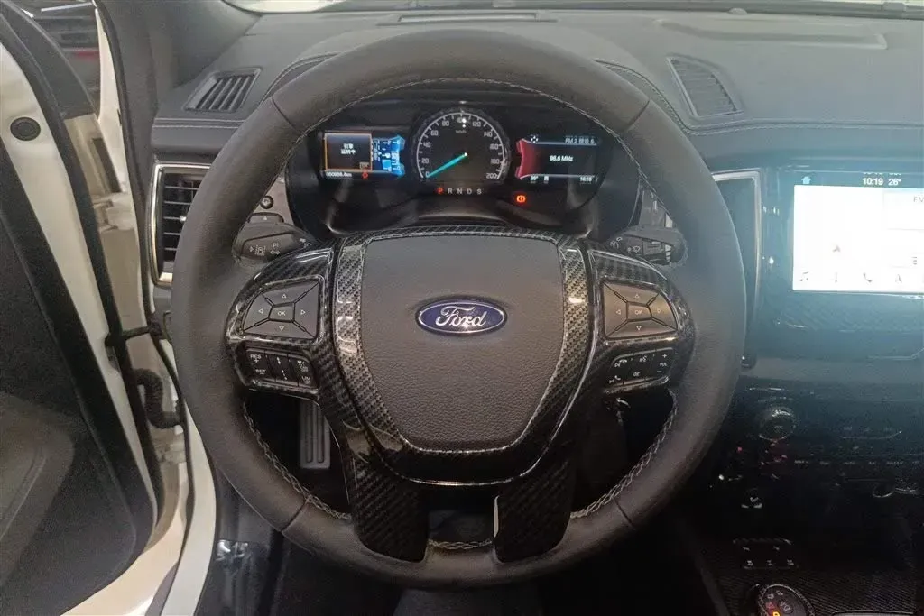 2017 Ford Everest 2.0T 245HP L4 6AT,autocango,china used car exporter,china ev exporter,chinese used car exporter,chinese used ev exporter