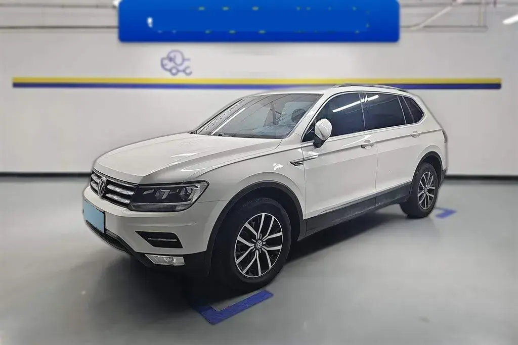 2018 Volkswagen Tiguan L 2.0T 186HP L4 7DCT