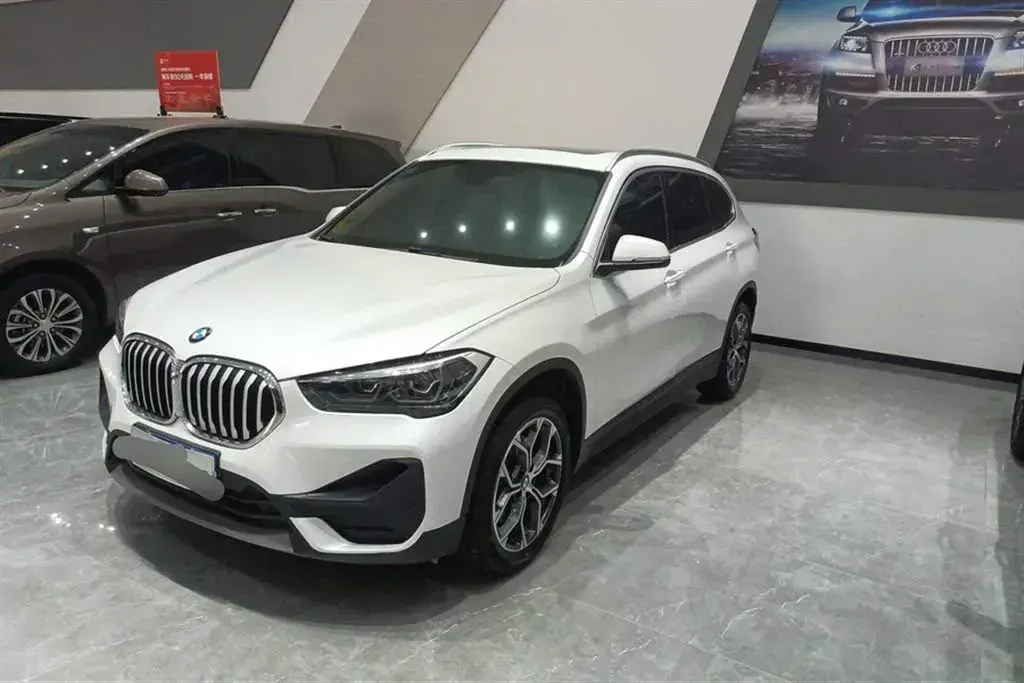 2021 BMW X1 2.0T 192HP L4 7DCT