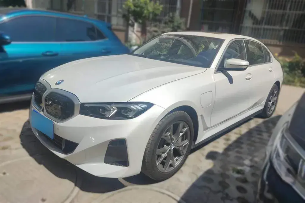 2024 BMW i3 BEV 70KWH