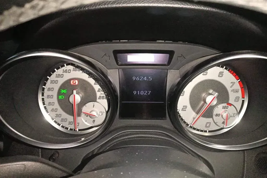 2015 Mercedes-Benz SLK Class 1.8T 184HP L4 7AT,autocango,china used car exporter,china ev exporter,chinese used car exporter,chinese used ev exporter