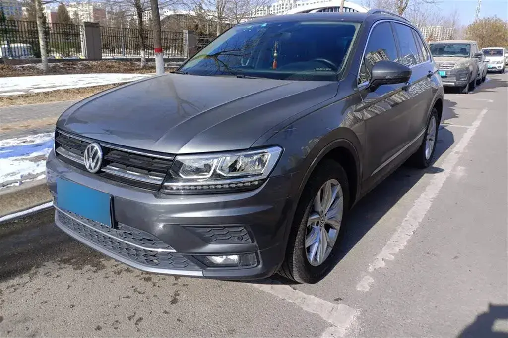 2018 Volkswagen Tiguan 2.0T 180HP L4 7DCT