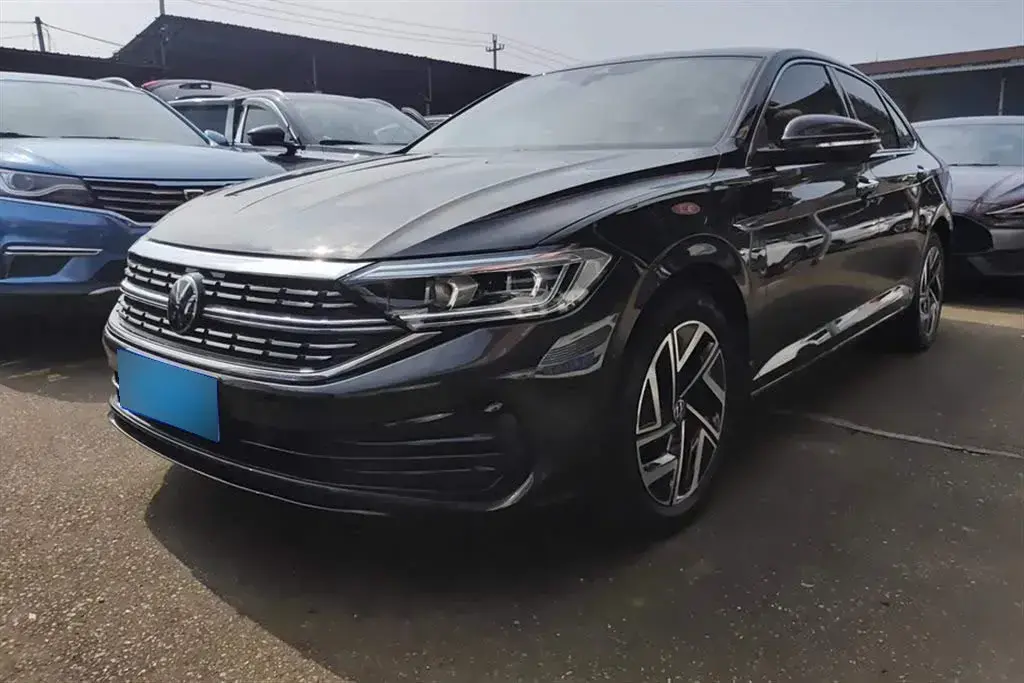 2023 Volkswagen Sagitar 1.5T 160HP L4 7DCT