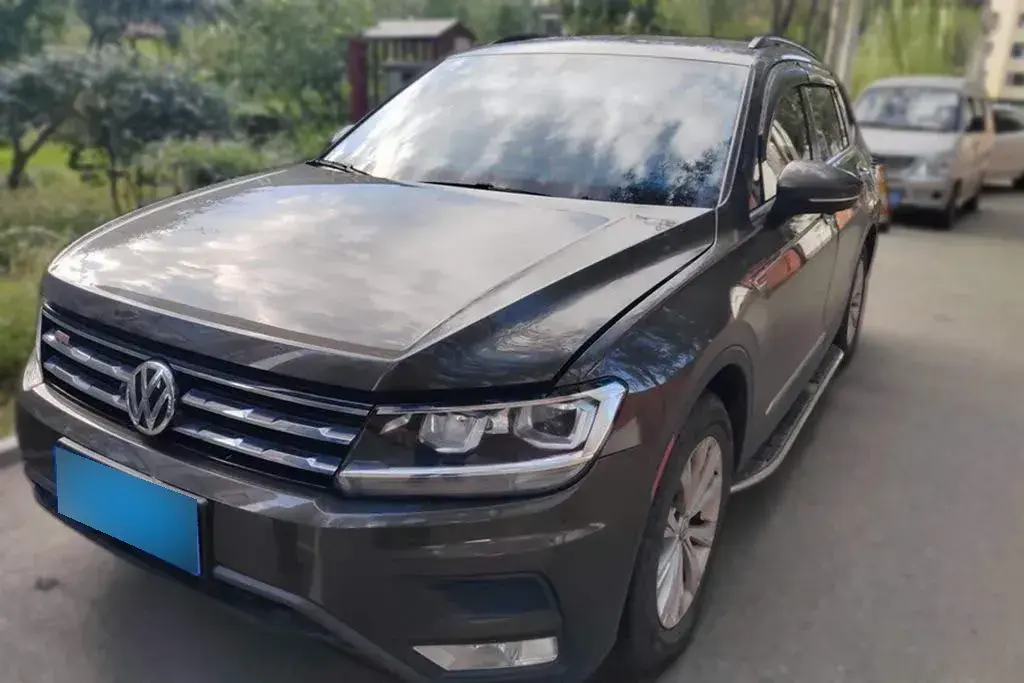 2018 Volkswagen Tiguan L 2.0T 186HP L4 7DCT