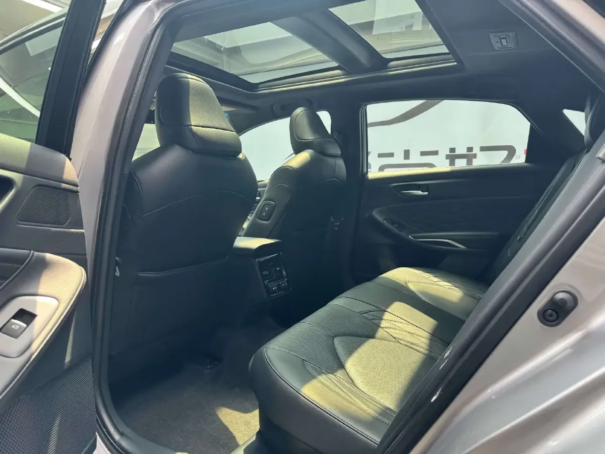 2023 Toyota Avalon 2.5L 178HP L4 E-CVT Hybrid,autocango,china used car exporter,china ev exporter,chinese used car exporter,chinese used ev exporter