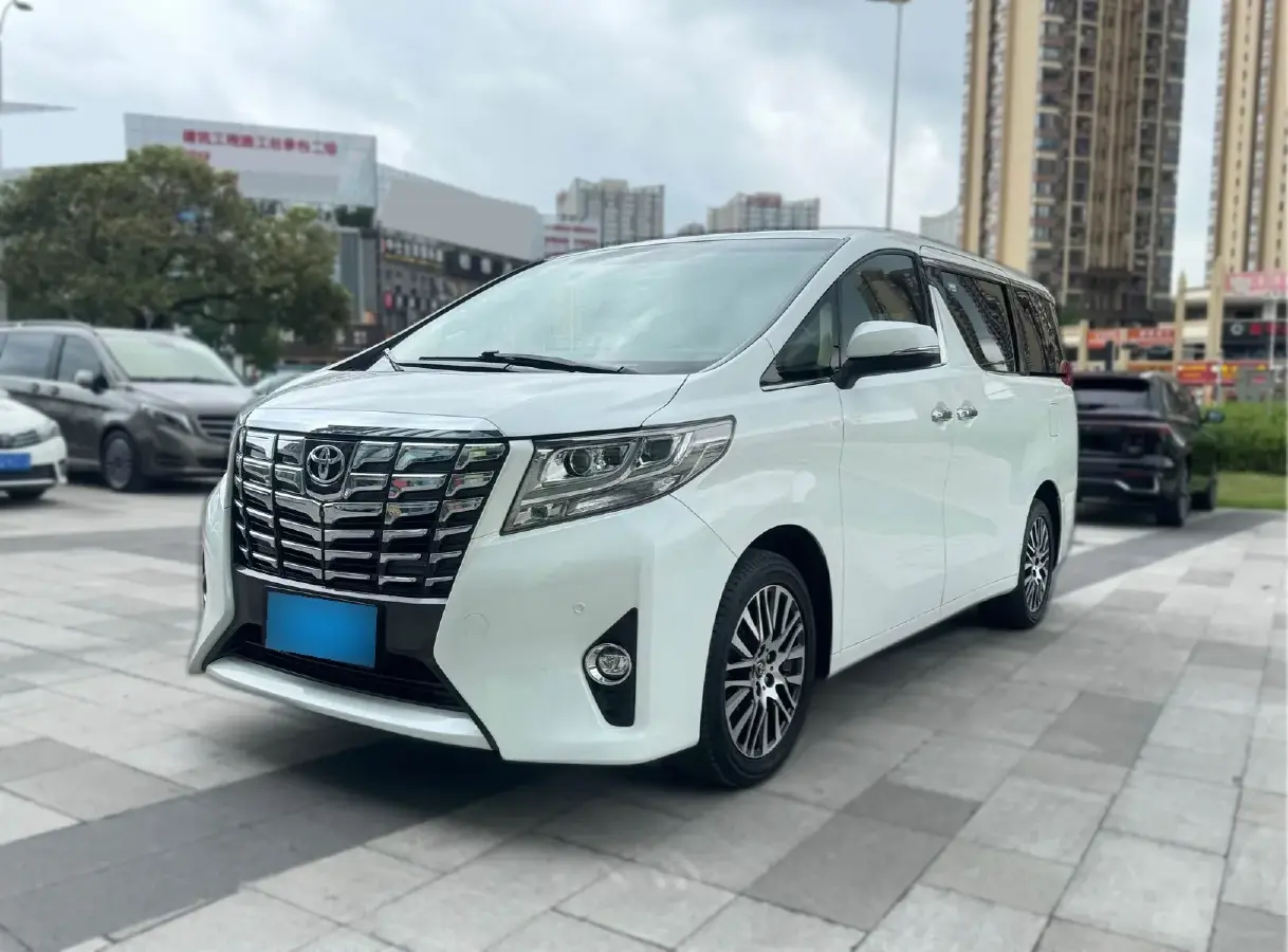 2015 Toyota Alphard 3.5L 275HP V6 6AT