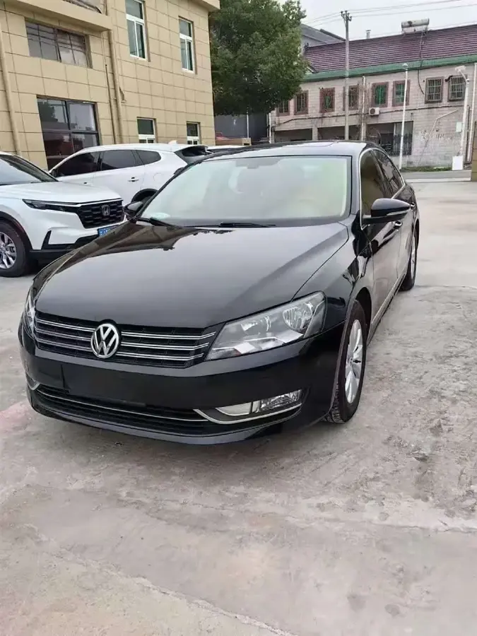 2015 Volkswagen Passat 1.8T 160HP L4 7DCT