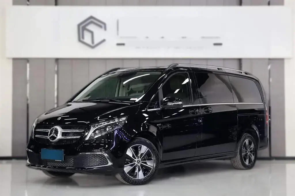 2022 Mercedes-Benz V Class 2.0T 211HP L4 9AT
