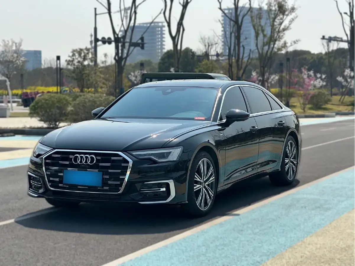 2024 Audi A6L 2.0T 245HP L4 7DCT