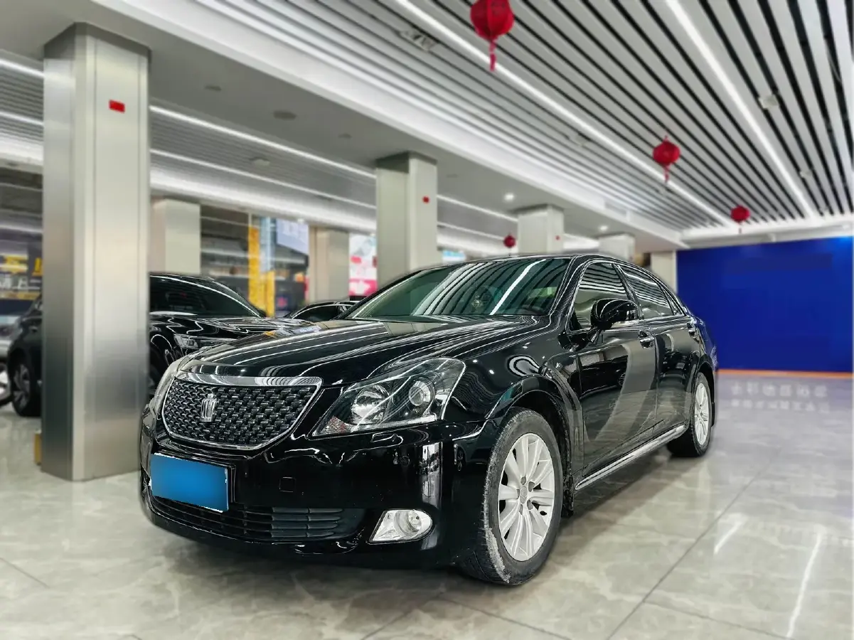 2012 Toyota Crown 2.5L 193HP V6 6AT