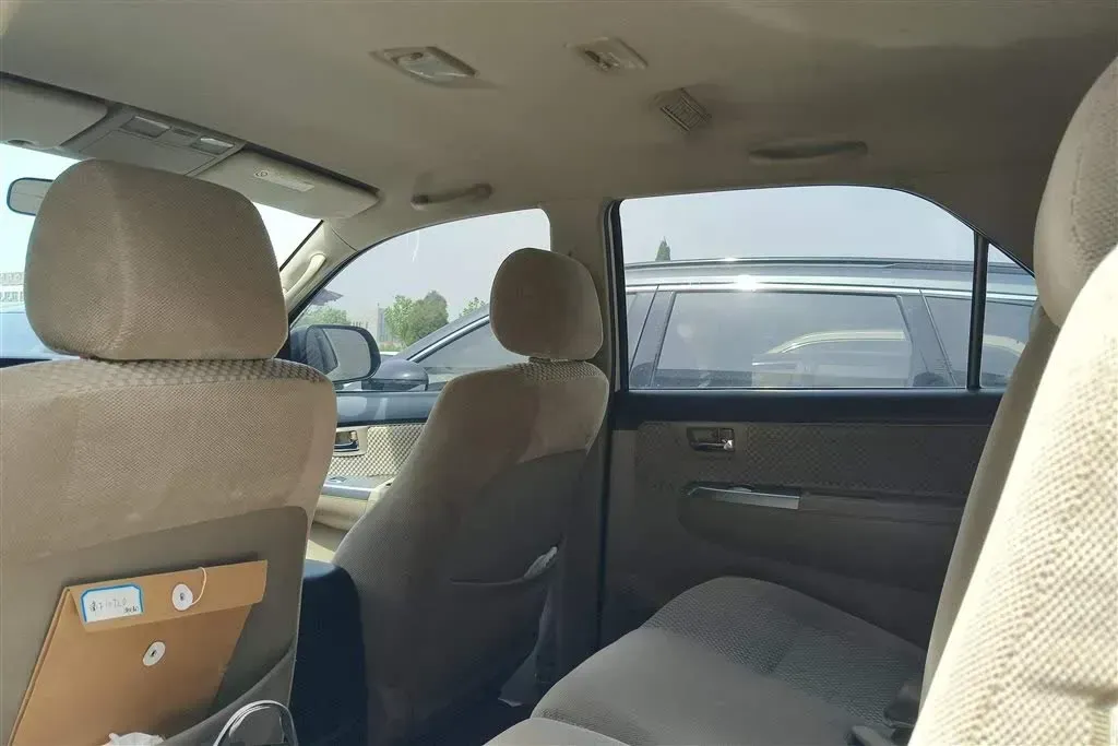 2015 Toyota Fortuner 2.7L 159HP L4 4AT,autocango,china used car exporter,china ev exporter,chinese used car exporter,chinese used ev exporter