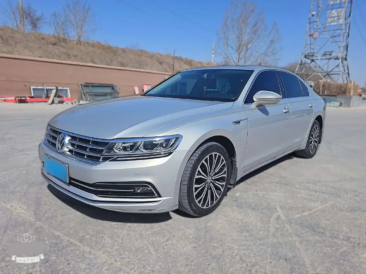 2018 Volkswagen Phideon 2.0T 224HP L4 7DCT