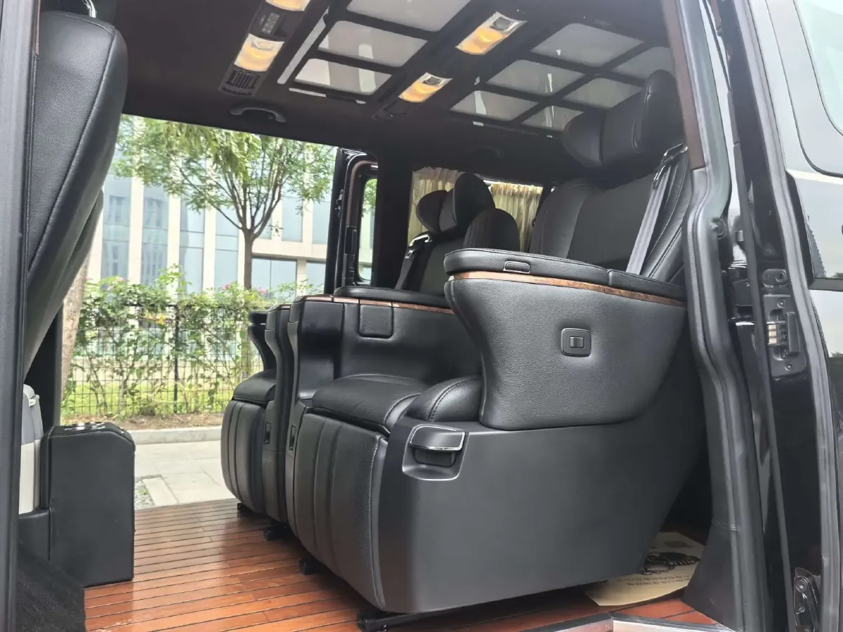 2018 Volkswagen Caravelle 2.0T 204HP L4 7DCT,autocango,china used car exporter,china ev exporter,chinese used car exporter,chinese used ev exporter