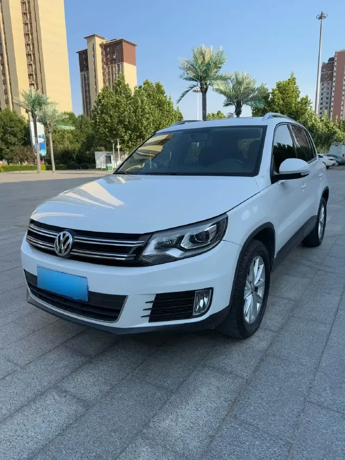 2015 Volkswagen Tiguan 1.8T 160HP L4 6MT