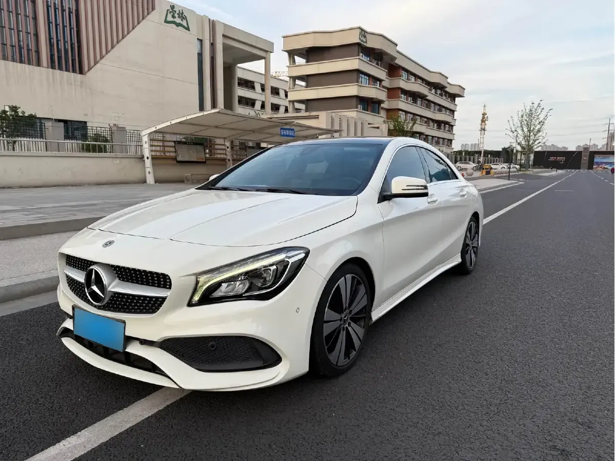 2018 Mercedes-Benz CLA Class 1.6T 156HP L4 7DCT