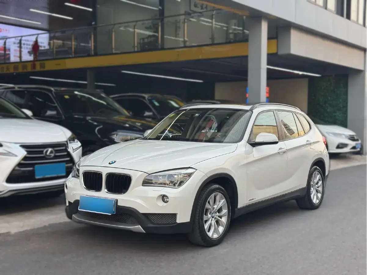 2012 BMW X1 2.0L 150HP L4 6AT