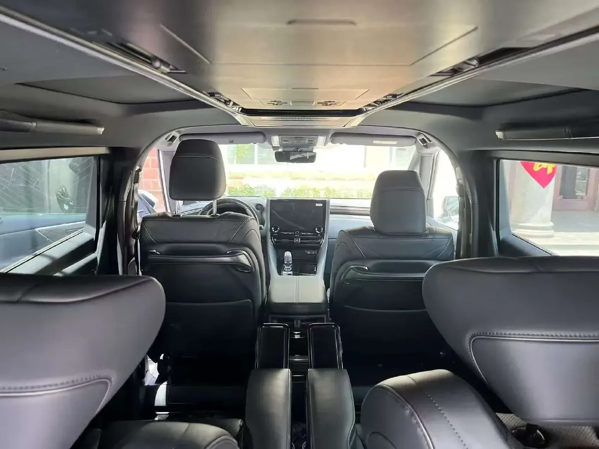 2024 Toyota Vellfire 2.5L 190HP L4 E-CVT Hybrid,autocango,china used car exporter,china ev exporter,chinese used car exporter,chinese used ev exporter