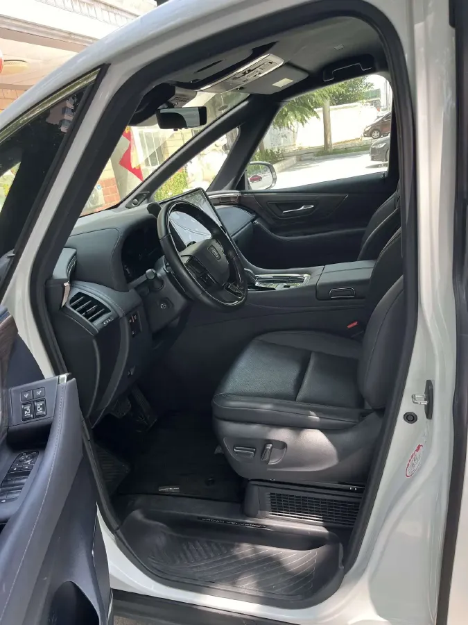 2024 Toyota Vellfire 2.5L 190HP L4 E-CVT Hybrid,autocango,china used car exporter,china ev exporter,chinese used car exporter,chinese used ev exporter