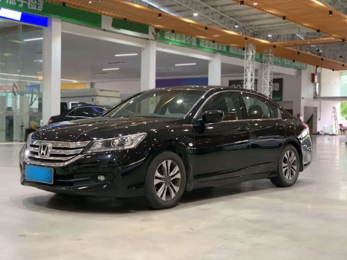 2015 Honda Accord 2.0L 155HP L4 CVT