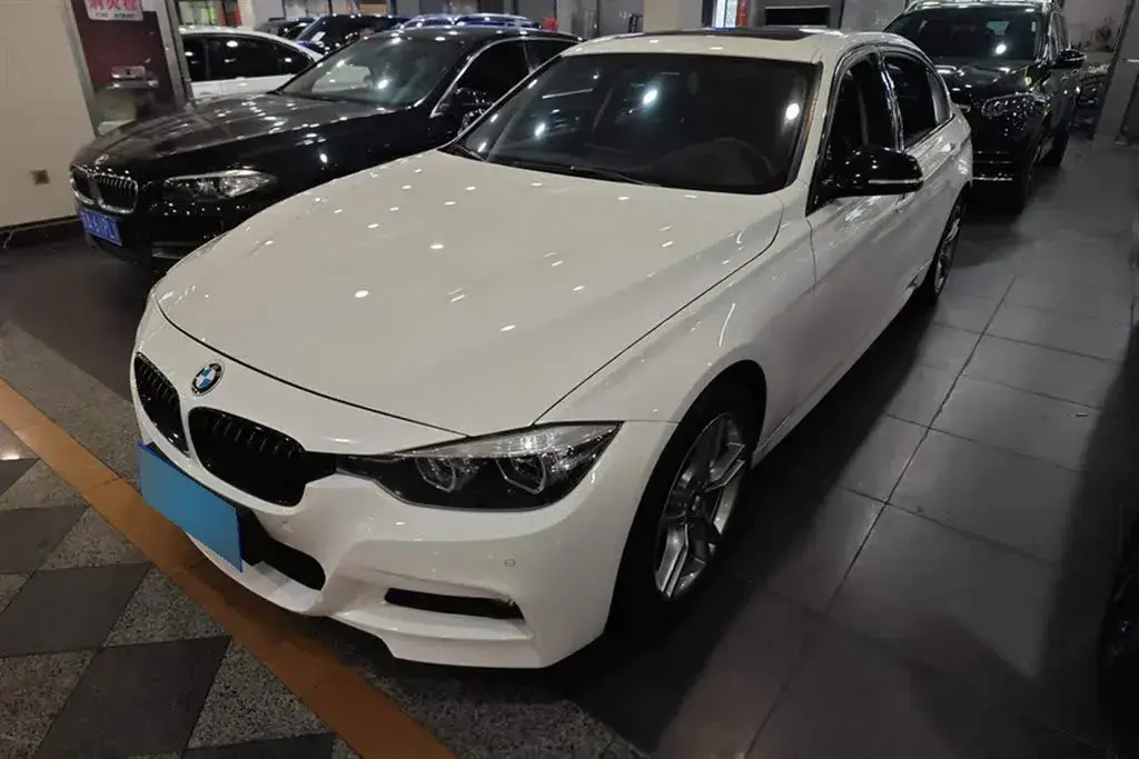 2018 BMW 3 Series 2.0T 184HP L4 8AT
