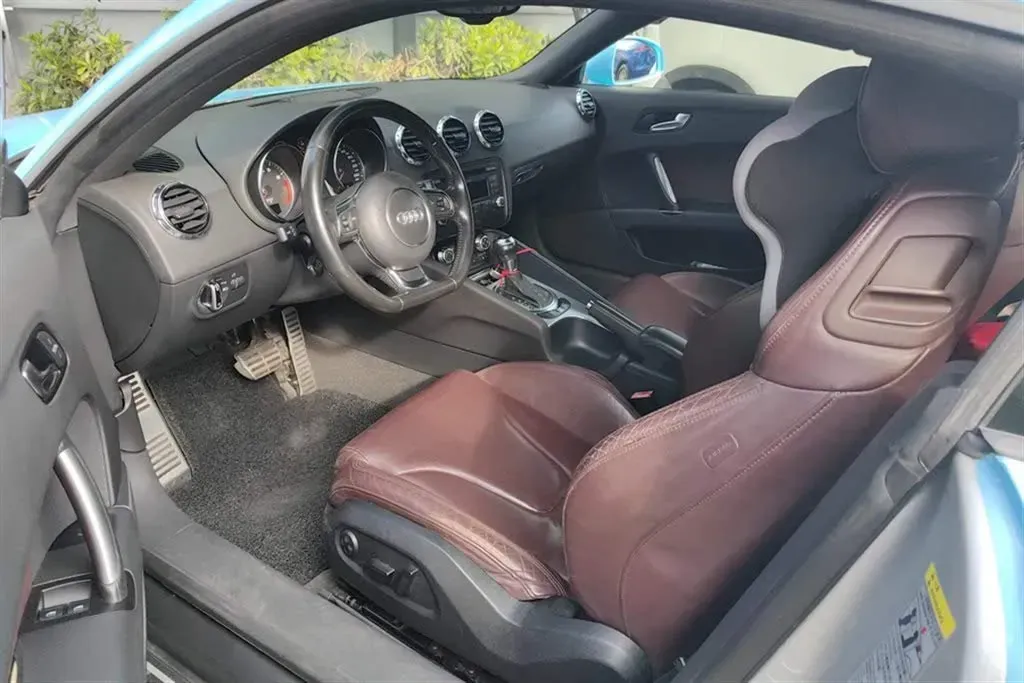 2011 Audi TT 2.0T 211HP L4 6DCT,autocango,china used car exporter,china ev exporter,chinese used car exporter,chinese used ev exporter