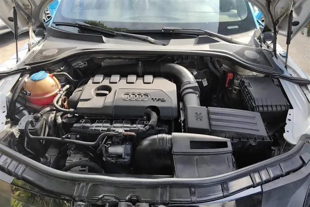 2011 Audi TT 2.0T 211HP L4 6DCT,autocango,china used car exporter,china ev exporter,chinese used car exporter,chinese used ev exporter