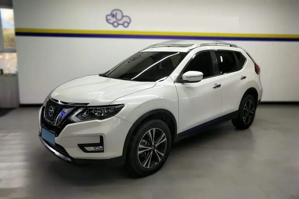 2017 Nissan X-Trail 2.5L 186HP L4 CVT
