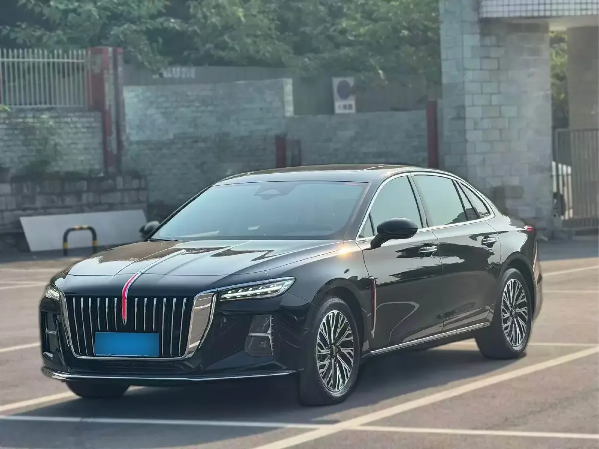 2023 HongQi H5 2.0T 224HP L4 8AT