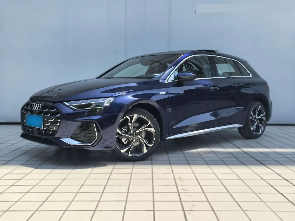 2025 Audi A3 1.5T 160HP L4 7DCT
