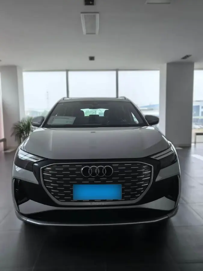 2022 Audi Q4 e-tron BEV 84.8KWH