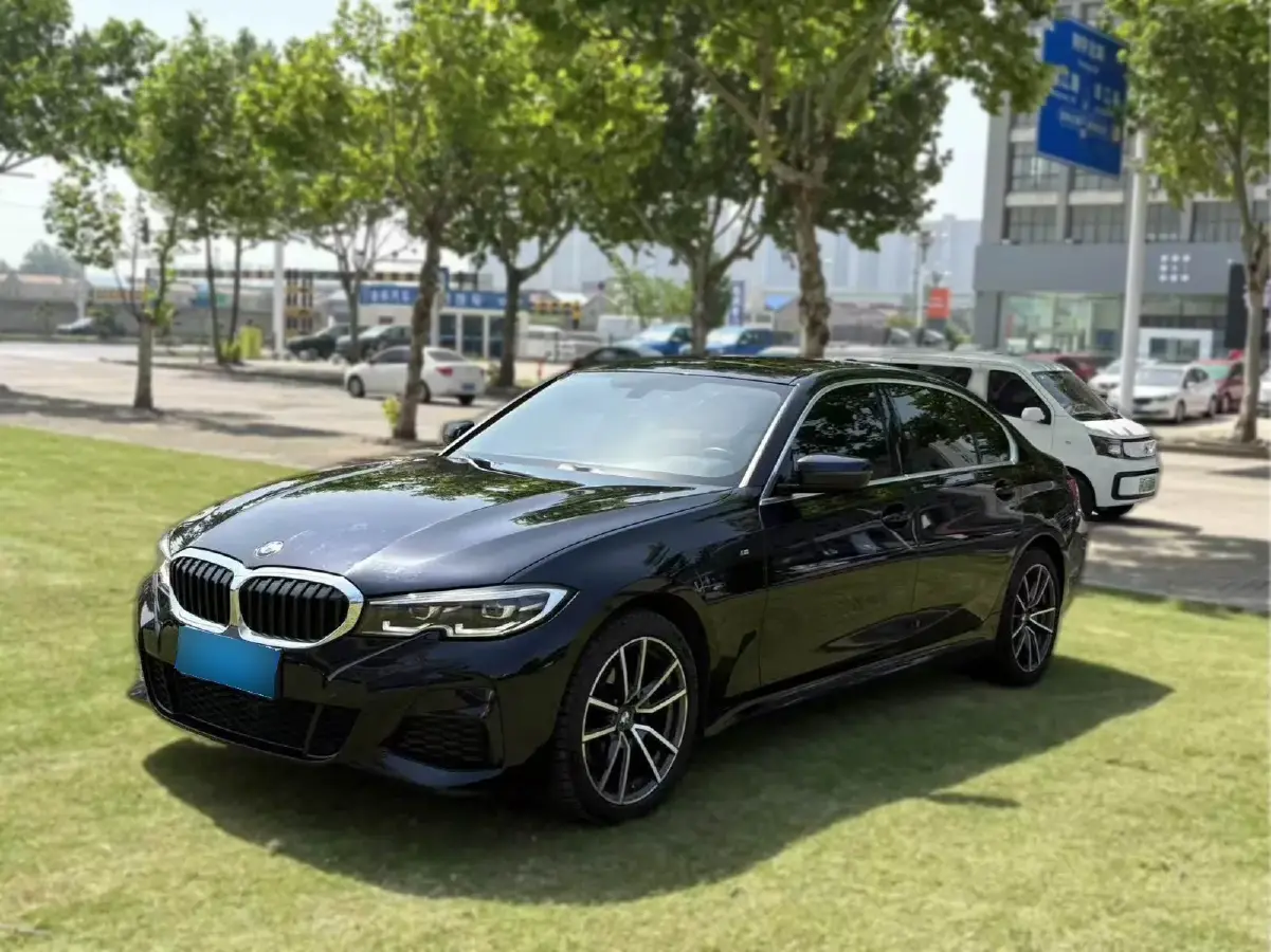 2022 BMW 3 Series 2.0T 156HP L4 8AT