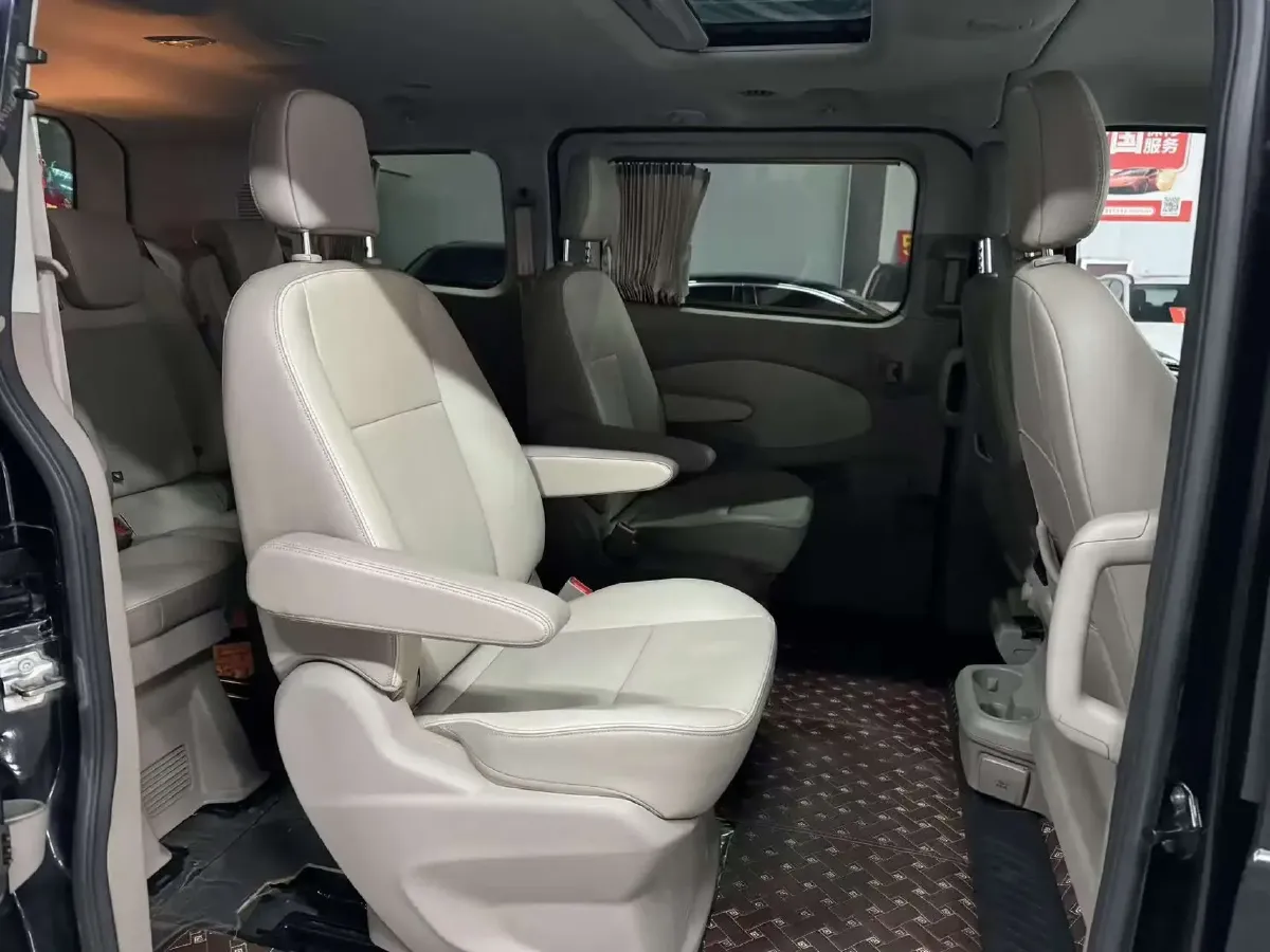 2018 Ford Tourneo 2.0T 203HP L4 6AT,autocango,china used car exporter,china ev exporter,chinese used car exporter,chinese used ev exporter