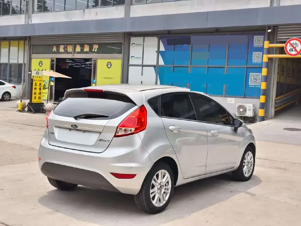 2013 Ford Fiesta 1.5L 110HP L4 6DCT,autocango,china used car exporter,china ev exporter,chinese used car exporter,chinese used ev exporter