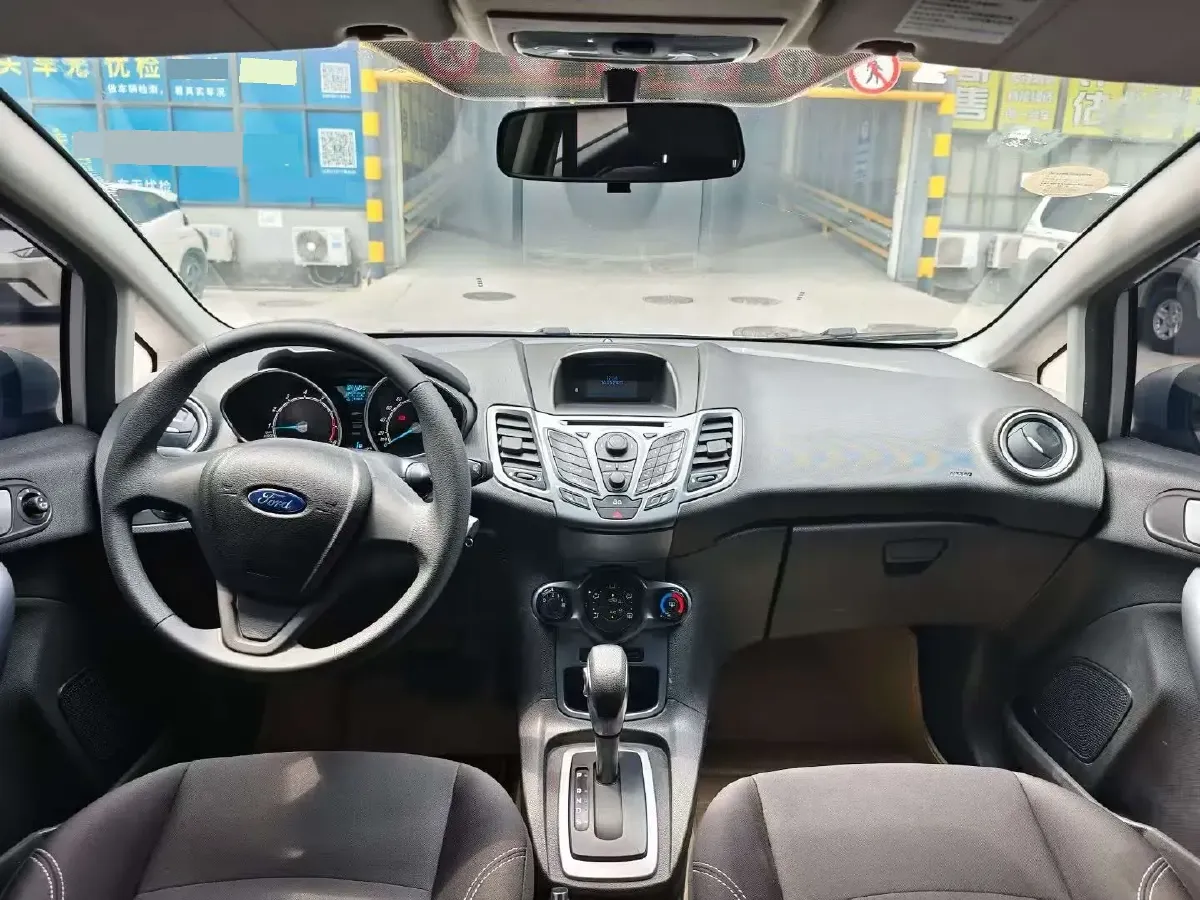 2013 Ford Fiesta 1.5L 110HP L4 6DCT,autocango,china used car exporter,china ev exporter,chinese used car exporter,chinese used ev exporter
