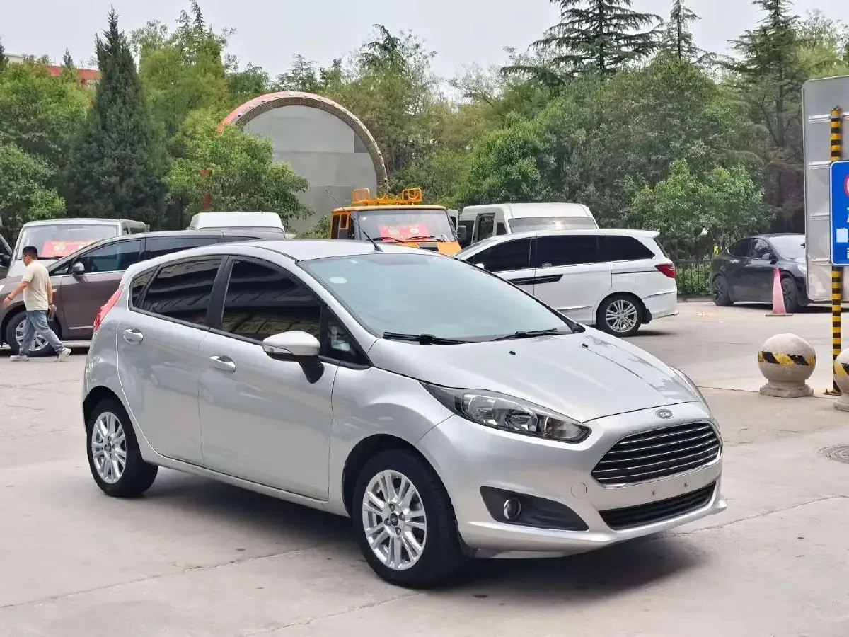 2013 Ford Fiesta 1.5L 110HP L4 6DCT,autocango,china used car exporter,china ev exporter,chinese used car exporter,chinese used ev exporter