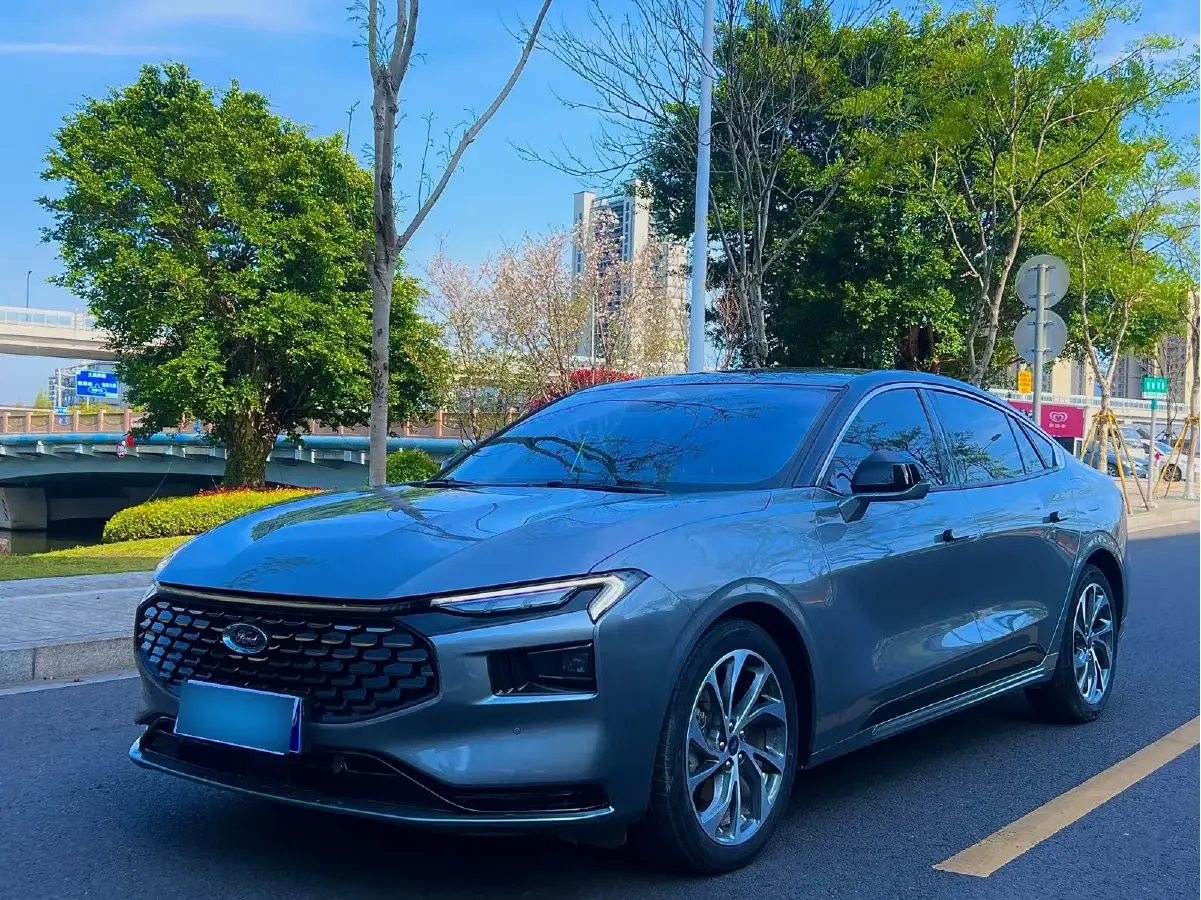 2023 Ford Mondeo 2.0T 254HP L4 8AT