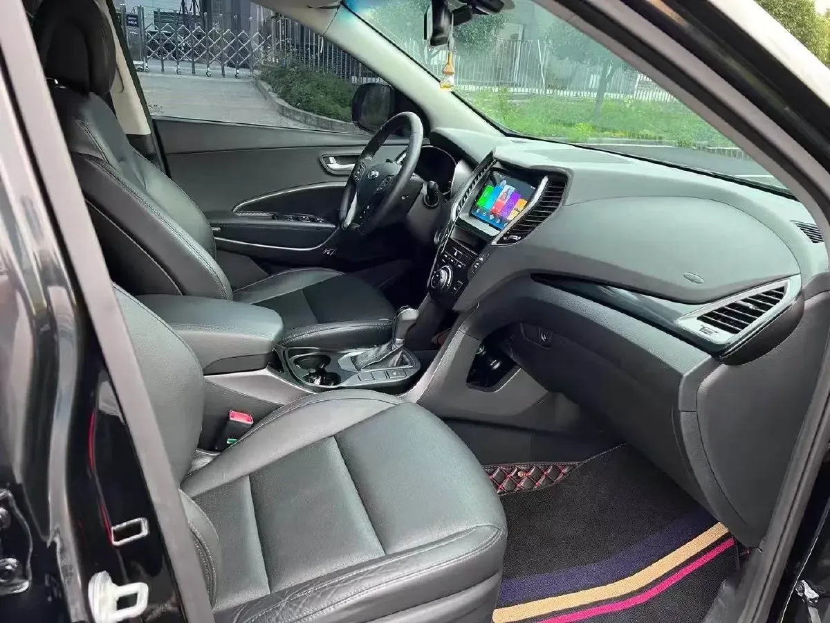 2013 Hyundai Grand SantaFe 3.0L 264HP V6 6AT,autocango,china used car exporter,china ev exporter,chinese used car exporter,chinese used ev exporter