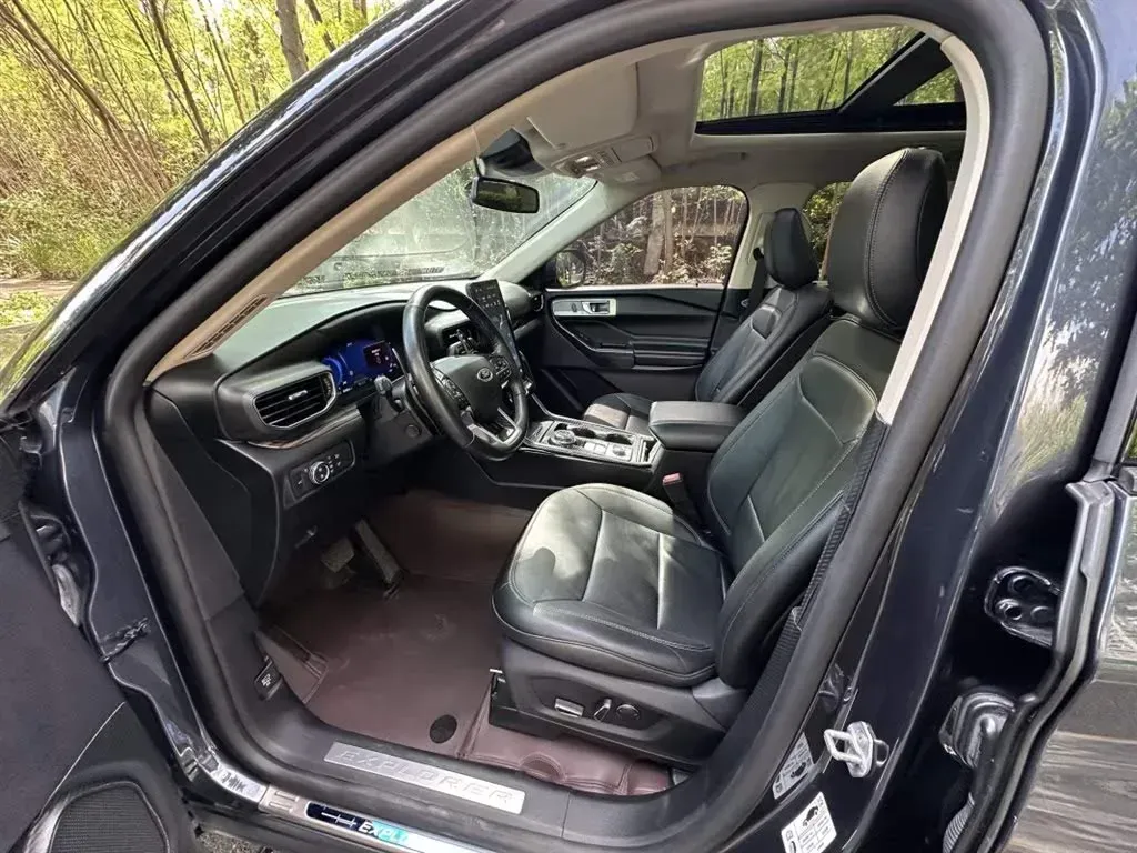 2020 Ford Explorer 2.3T 276HP L4 10AT,autocango,china used car exporter,china ev exporter,chinese used car exporter,chinese used ev exporter