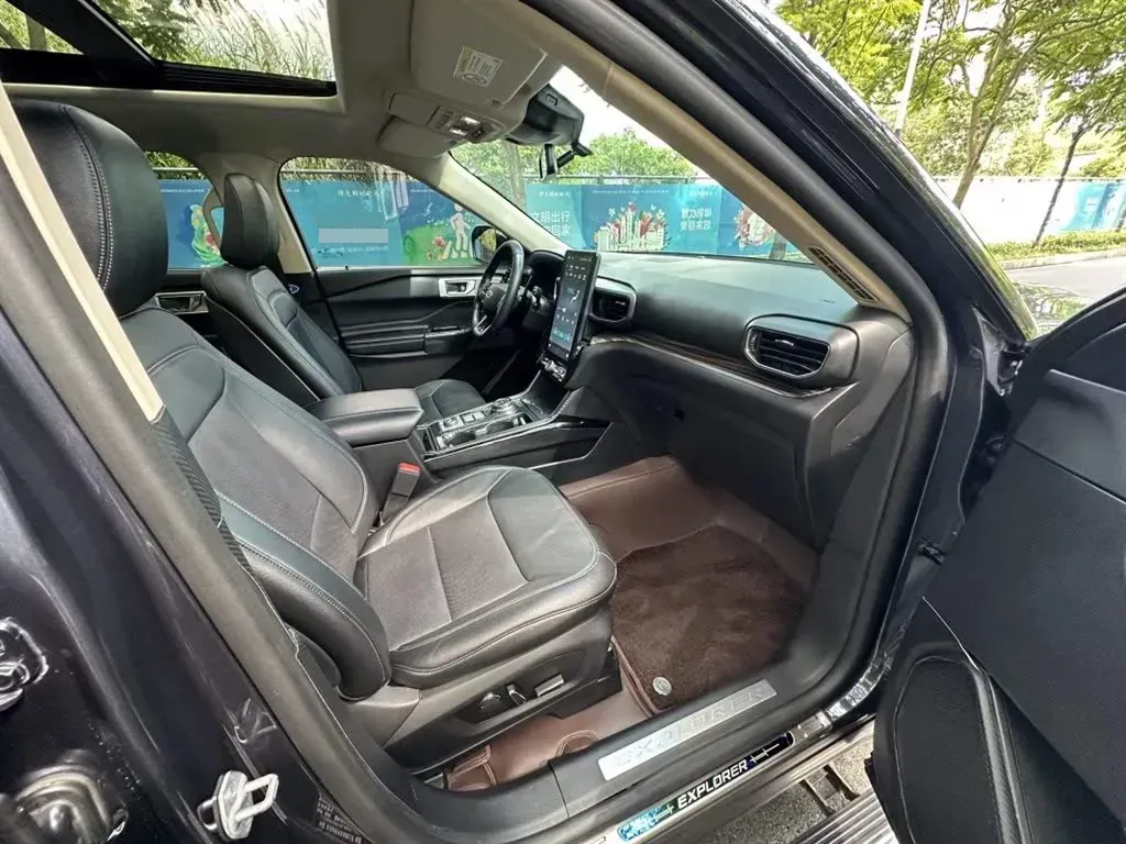 2020 Ford Explorer 2.3T 276HP L4 10AT,autocango,china used car exporter,china ev exporter,chinese used car exporter,chinese used ev exporter